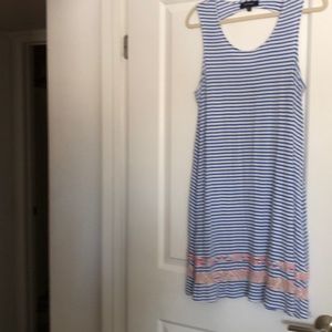 Ellen Tracy keyhole back Nightgown